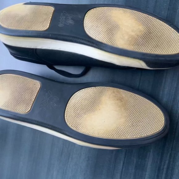 Johnston & Murphy Men's Black Leather Sneakers Size 10.5 GUC - Picture 3 of 3